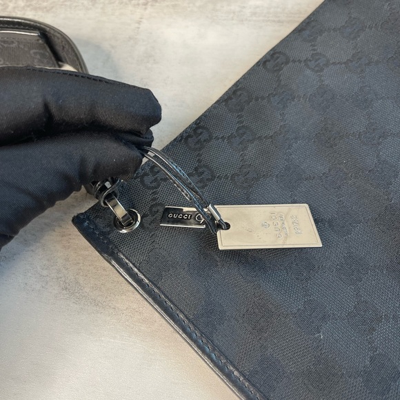 Gucci Crossbody Bag - Picture 11 of 16